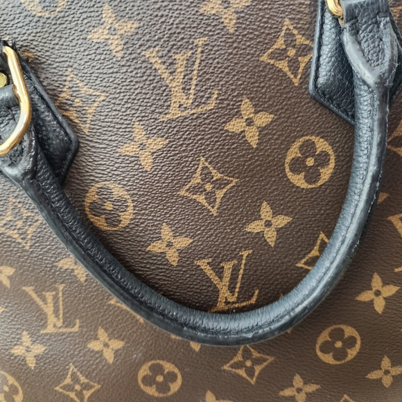 Louis Vuitton Alma B'N'B - Picture 15 of 15